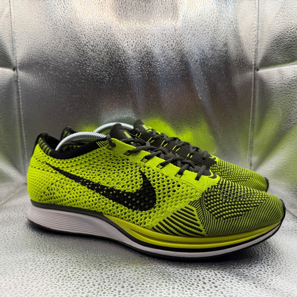 Size 10 Nike Flyknit Racer Mens Volt Black White Excellent Running 526628-721